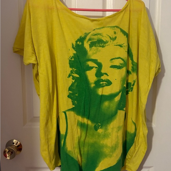 Marilyn Monroe Yellow and Green Graphic Women Top - Picture 1 of 3